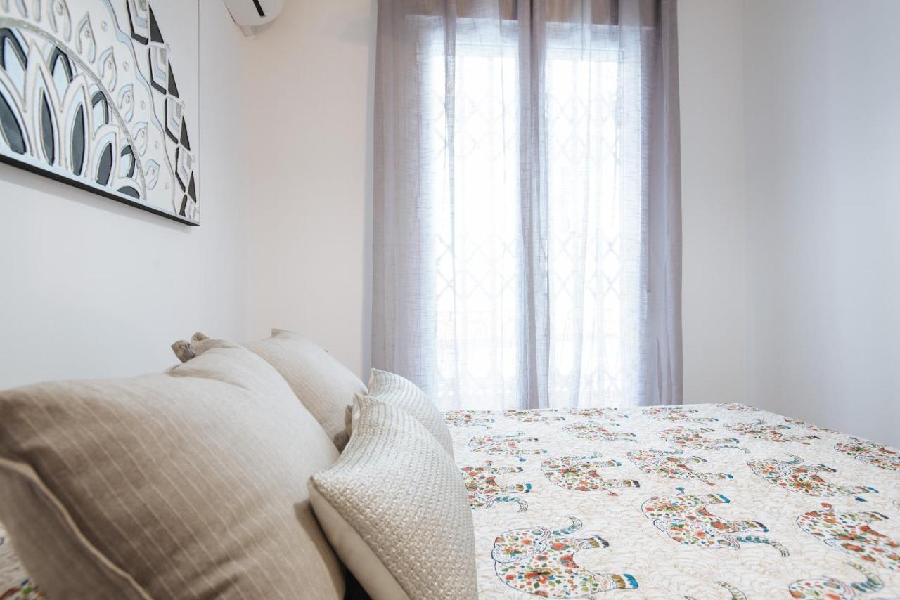 El Apartamento Del Reloj De Sol Sevilla Eksteriør bilde
